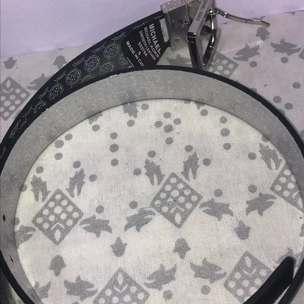 Michael Kors MK Signature Monogram Logo SilverBuckle Reversible Black Belt Small - Picture 3 of 4